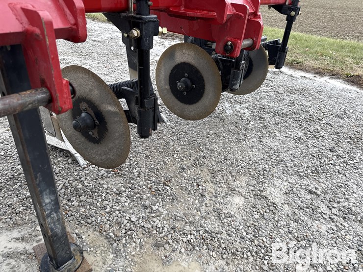 case-ih-2500-image-13