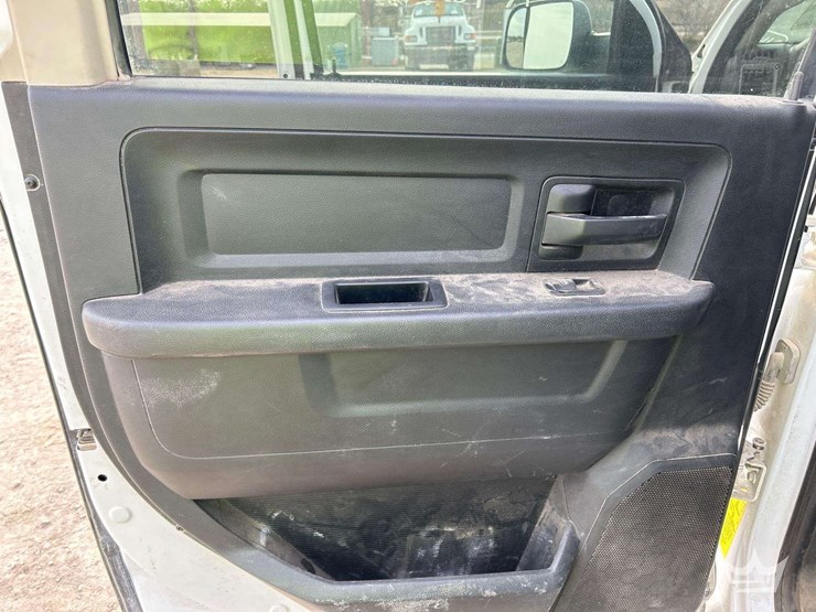 2017-dodge-3500-image-20