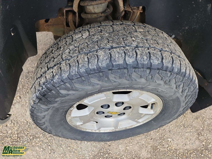 2011-chevrolet-silverado-1500-image-13