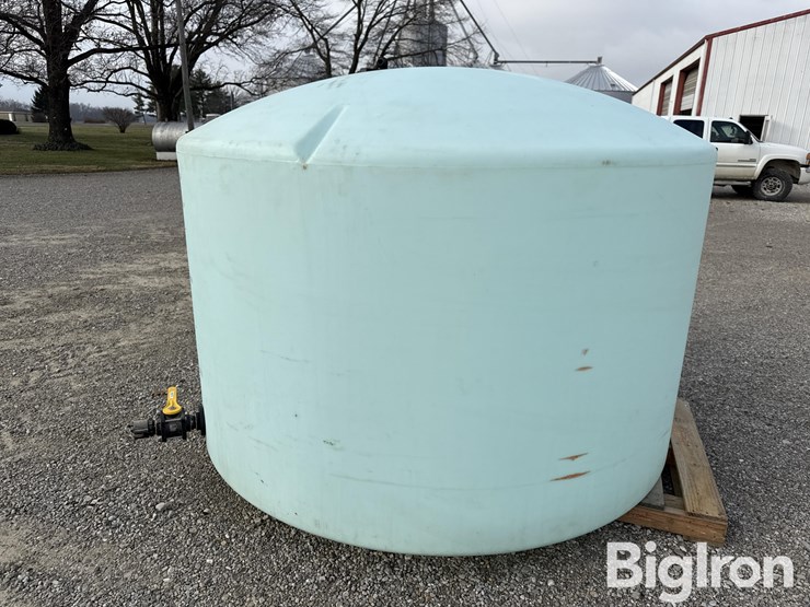 norwesco-1,550-gal-liquid-storage-tank-image-8