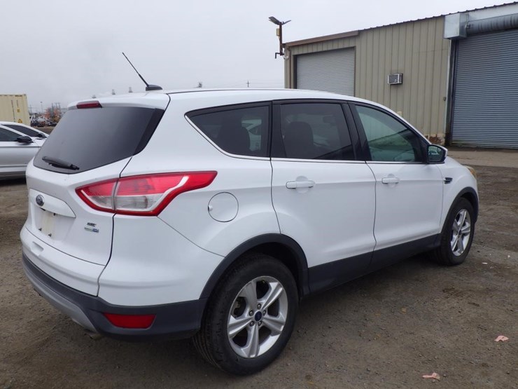 2015-ford-escape-image-3