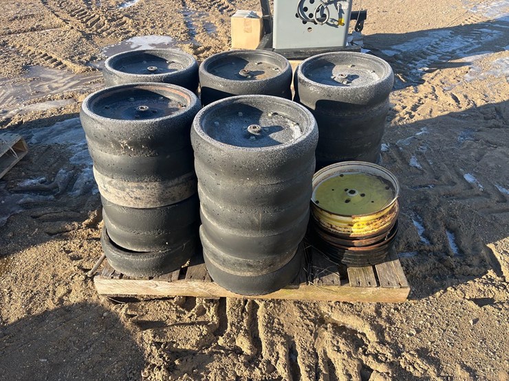 planter-gauge-wheels-image-1