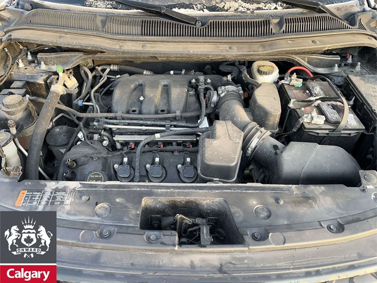 2019-ford-explorer-image-25