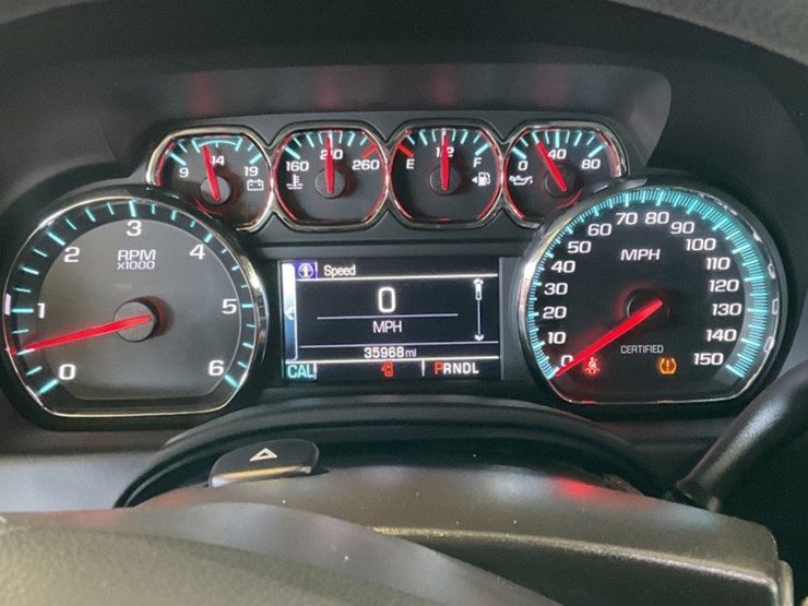 2018-chevrolet-tahoe-image-17