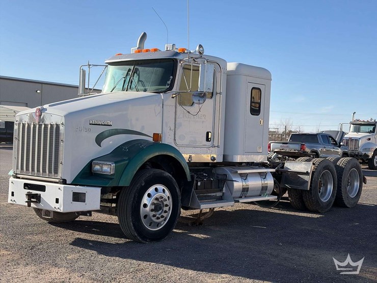 2013-kenworth-t800-image-1