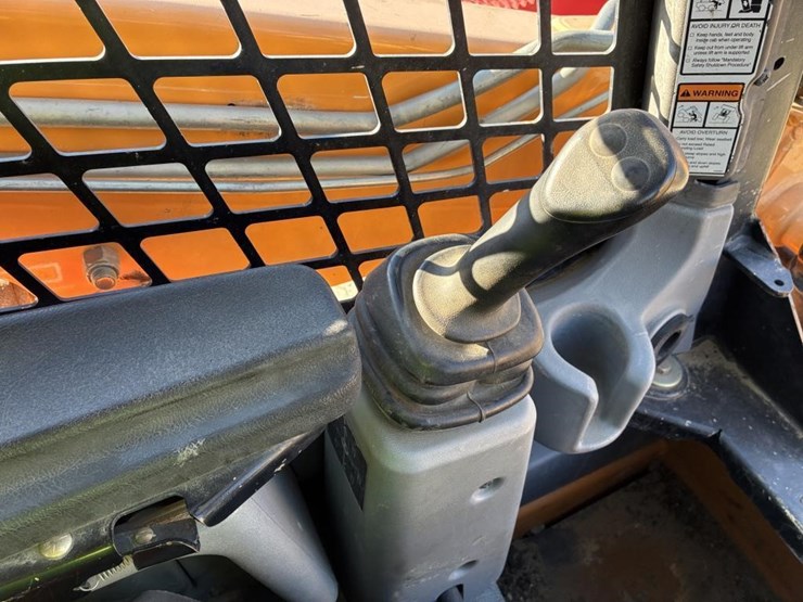 2019-manitou-1900r-image-11