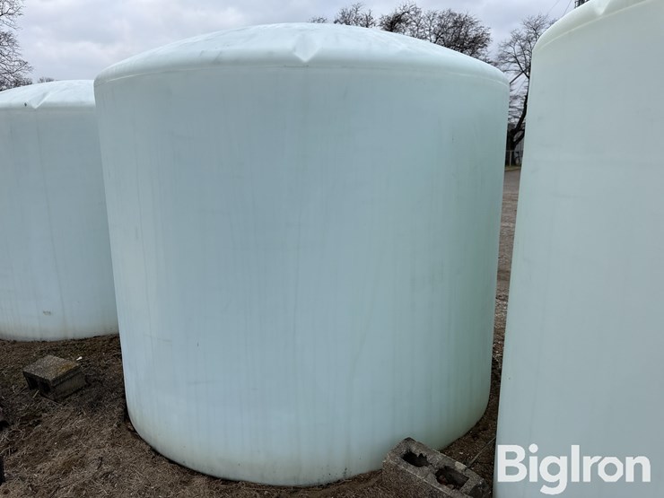 norwesco-2,500-gal-liquid-storage-tank-image-5