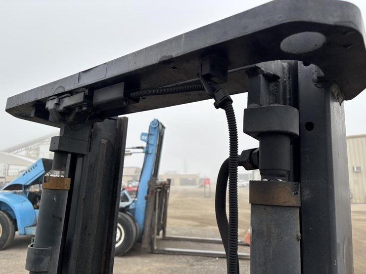 2006-toyota-7fgcu20-image-15