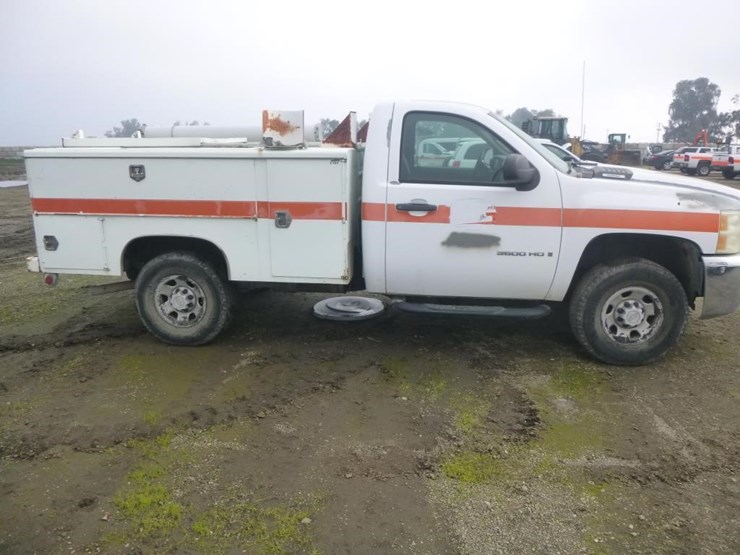 2009-chevrolet-3500hd-image-7