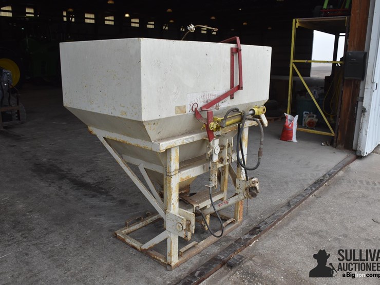 herd-sure-feed-spreader-image-7