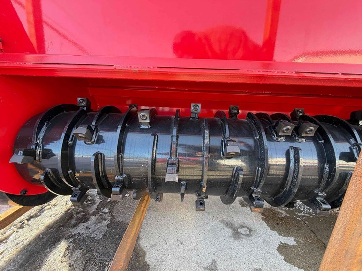 2025-giyi-mulcher-image-9