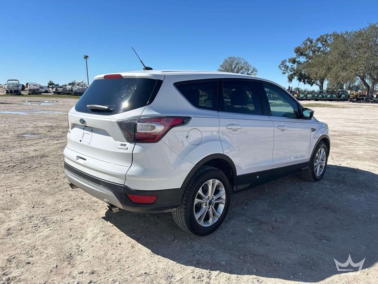 2017-ford-escape-image-3