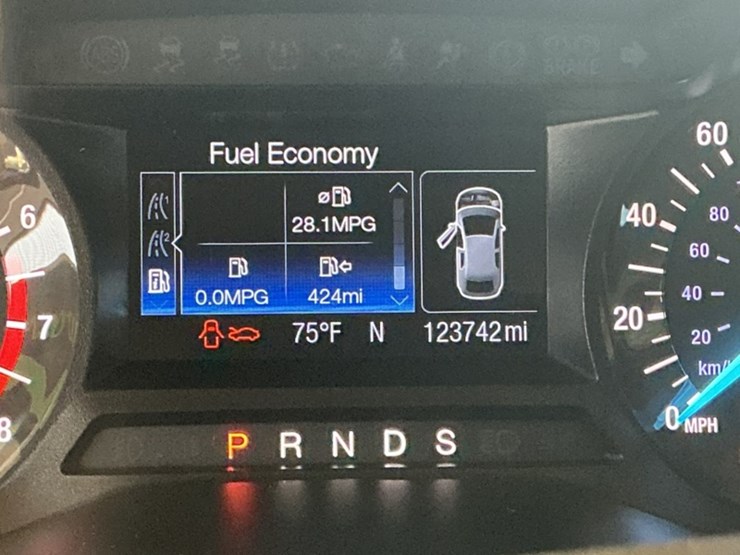 2015-ford-fusion-se-sdn-image-16