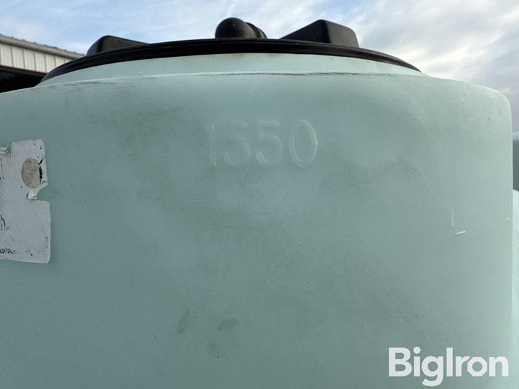 norwesco-1,550-gal-liquid-storage-tank-image-9