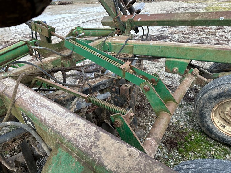 john-deere-630-image-28