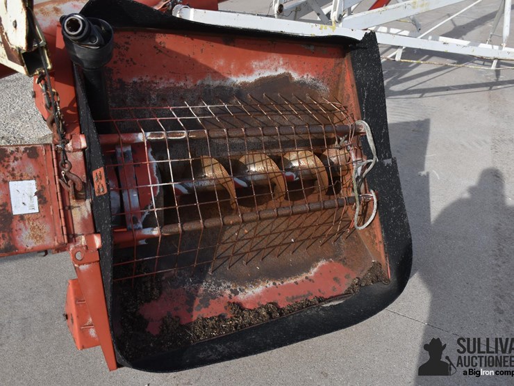 buhler-1070-swing-away-auger-image-12