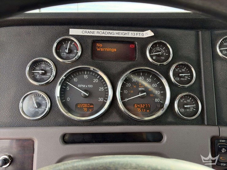 2013-peterbilt-365-image-16