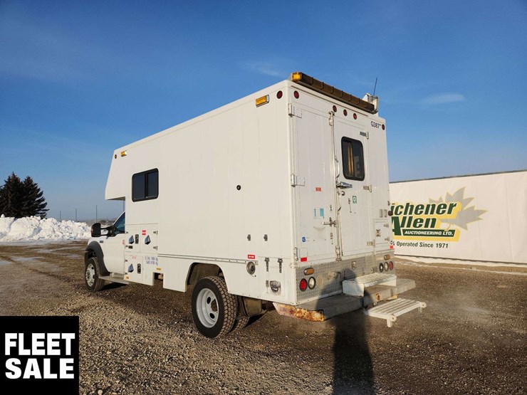 2005-ford-f550-image-3