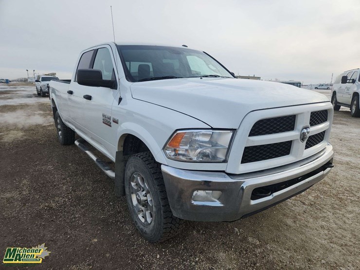 2017-dodge-2500-image-2