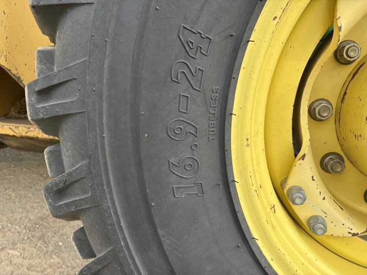 2003-john-deere-7220-image-15