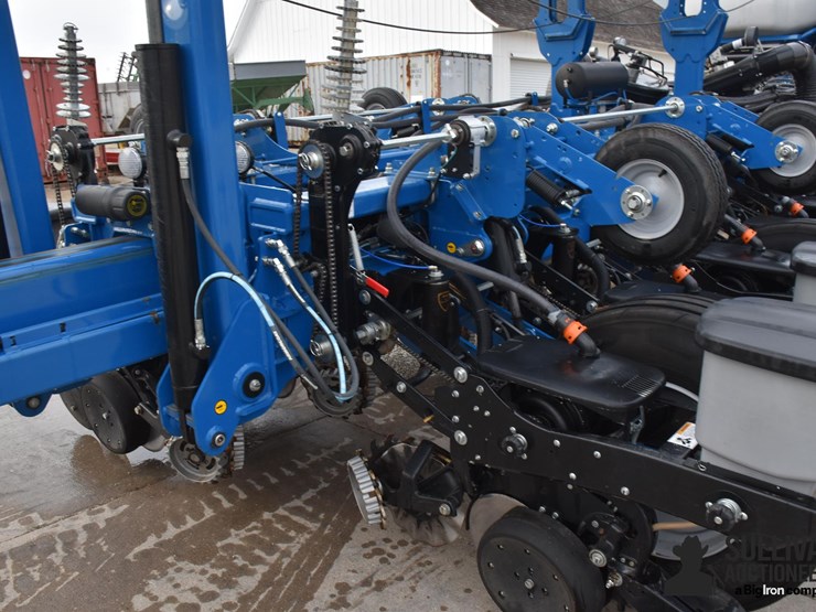 2023-kinze-4905-image-14