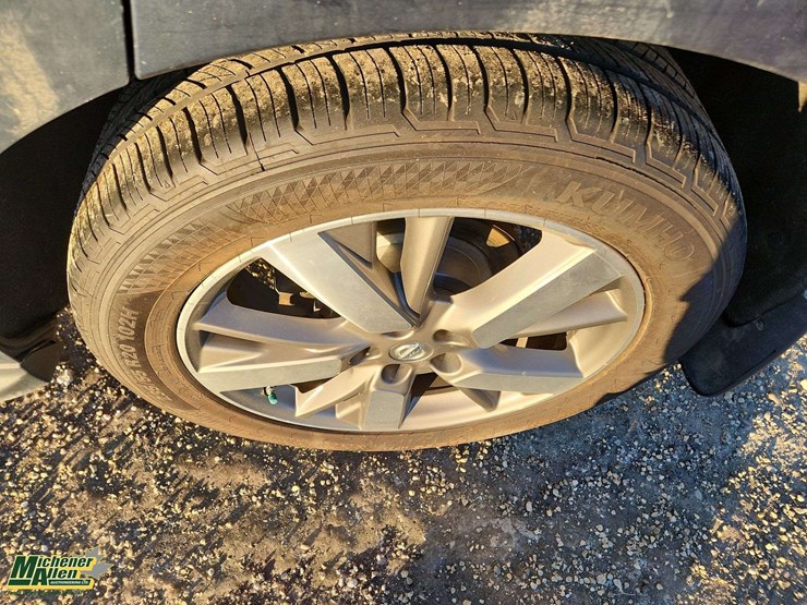 2014-nissan-pathfinder-image-11