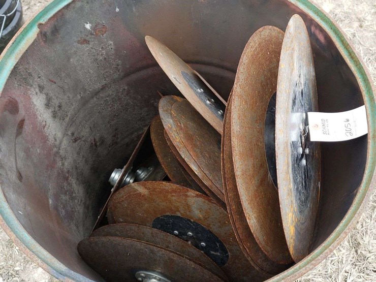 32-disc-openers,-measure-14-7/8''-off-kinze-3000-image-1