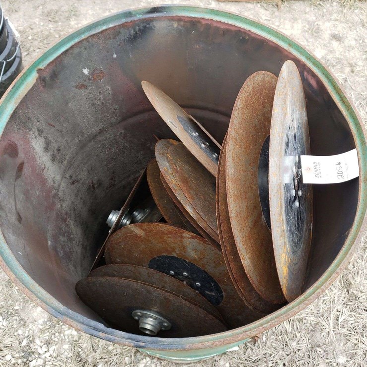 32 Disc Openers, measure 14 7/8'' off Kinze 3000