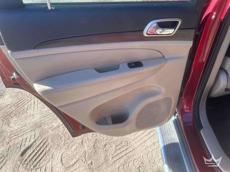 2014-jeep-grand-cherokee-image-21