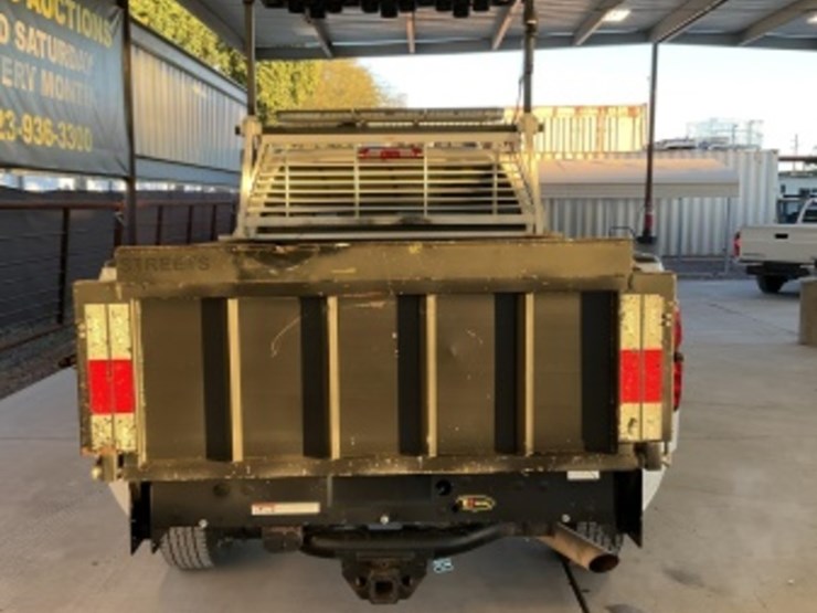 2015-chevrolet-silverado-2500-image-6