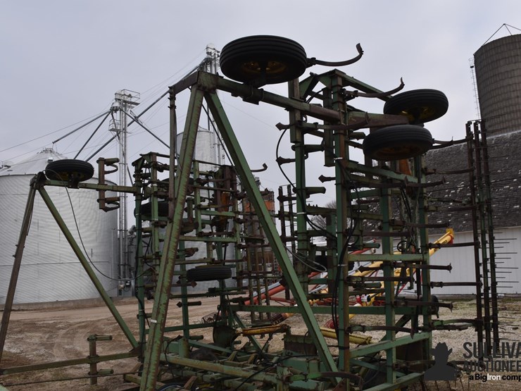 john-deere-1050-image-13