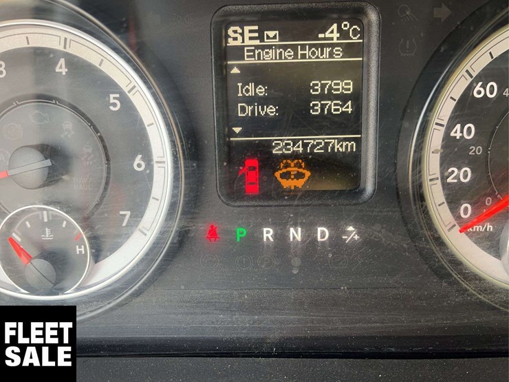 2015-dodge-1500-image-22