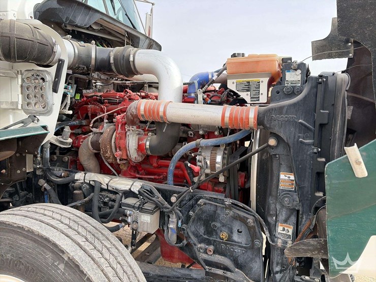 2012-kenworth-t800-image-10