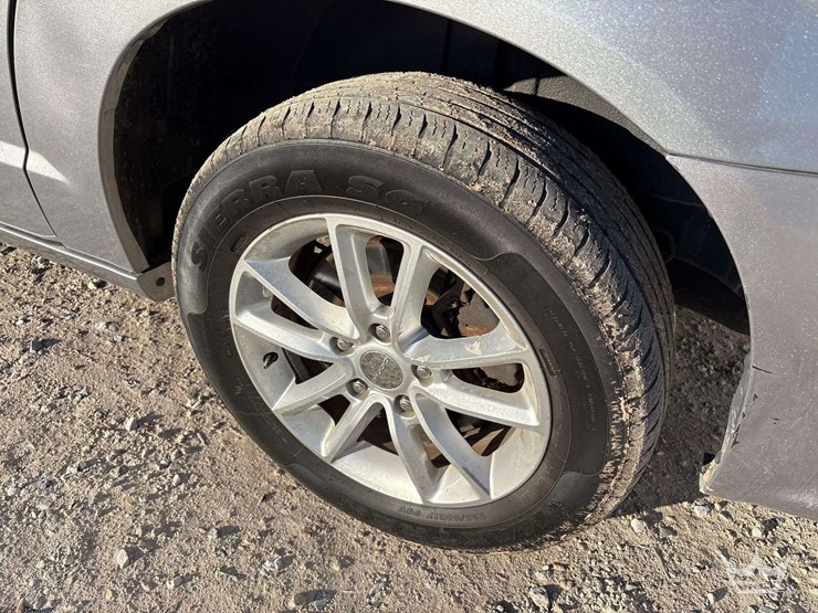 2014-dodge-grand-caravan-image-27