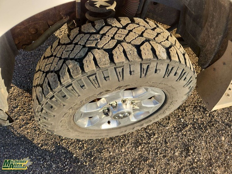 2016-dodge-2500-image-10