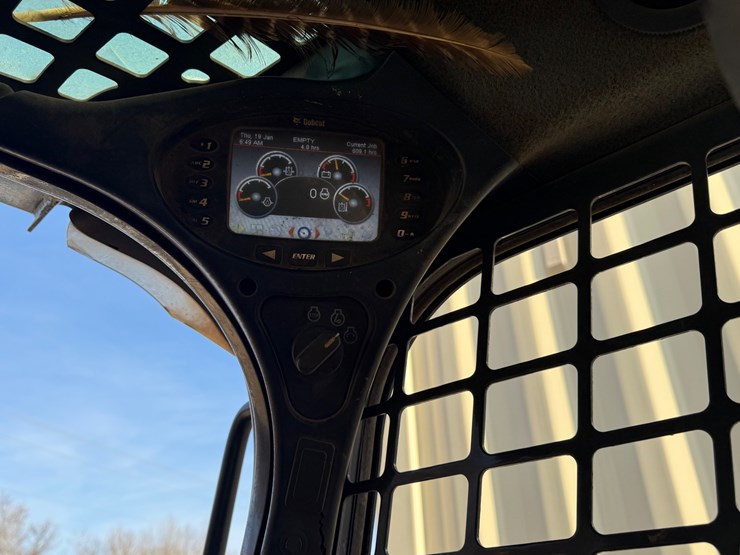 bobcat-t650-image-34