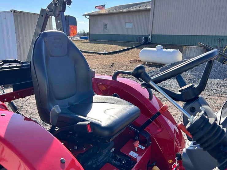 2024-massey-ferguson-1835e-image-19