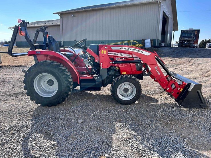 2024-massey-ferguson-1835e-image-6