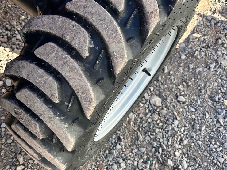 2024-massey-ferguson-1835e-image-12