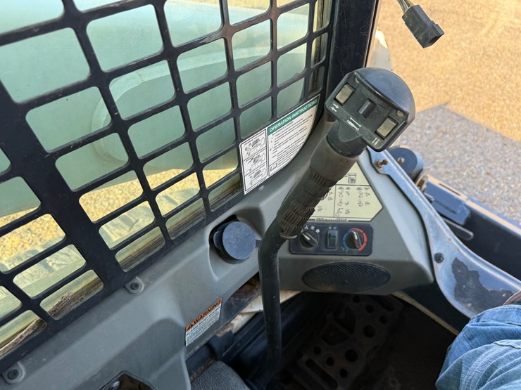 bobcat-t650-image-41