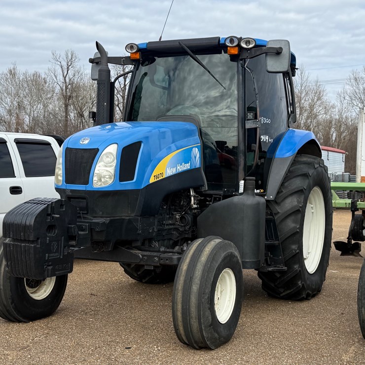 NEW HOLLAND T6070