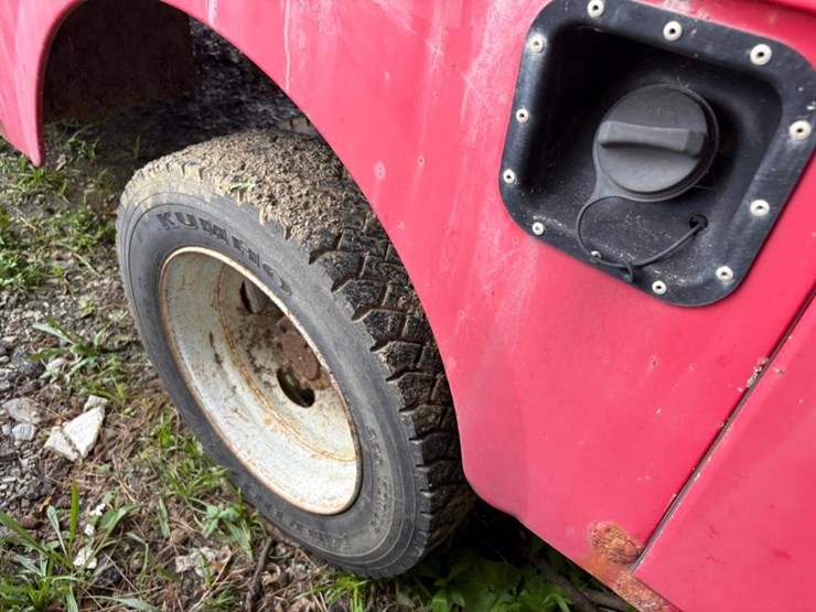 2003-ford-f550-image-16