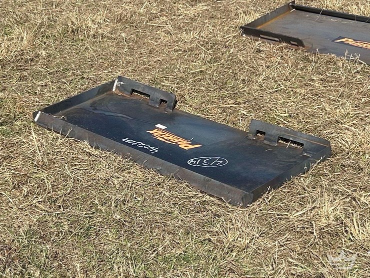 2025-pabreak-quick-attach-mount-plate-skid-steer-attachment-image-3