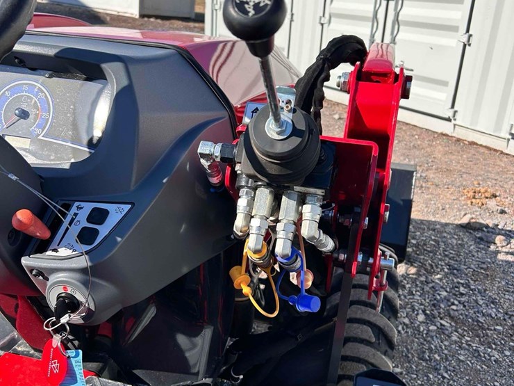 2024-massey-ferguson-1835e-image-20