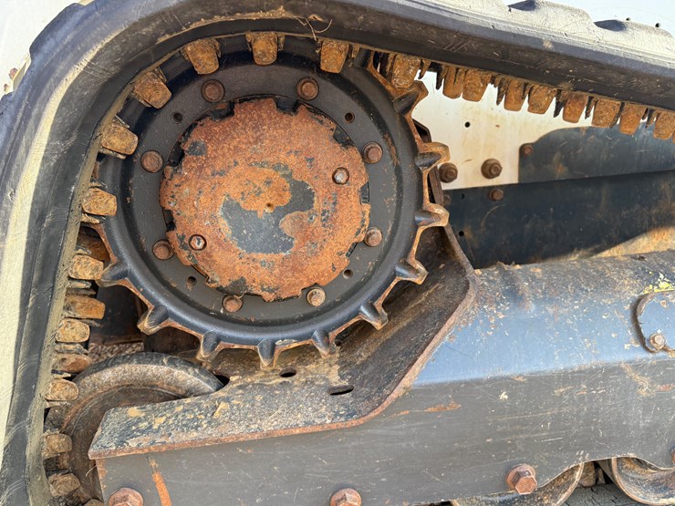 bobcat-t770-image-13