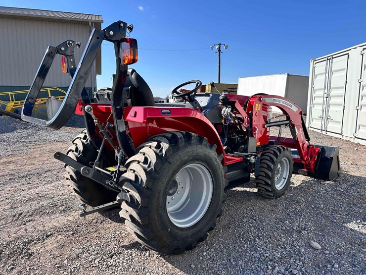 2024-massey-ferguson-1835e-image-5