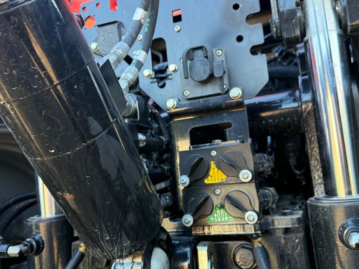 2020-case-ih-magnum-280-image-47