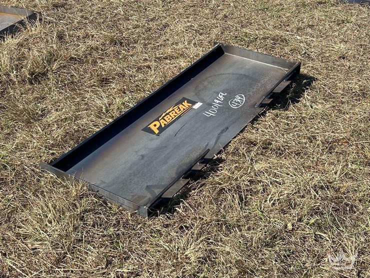 2025-pabreak-quick-attach-mount-plate-skid-steer-attachment-image-1