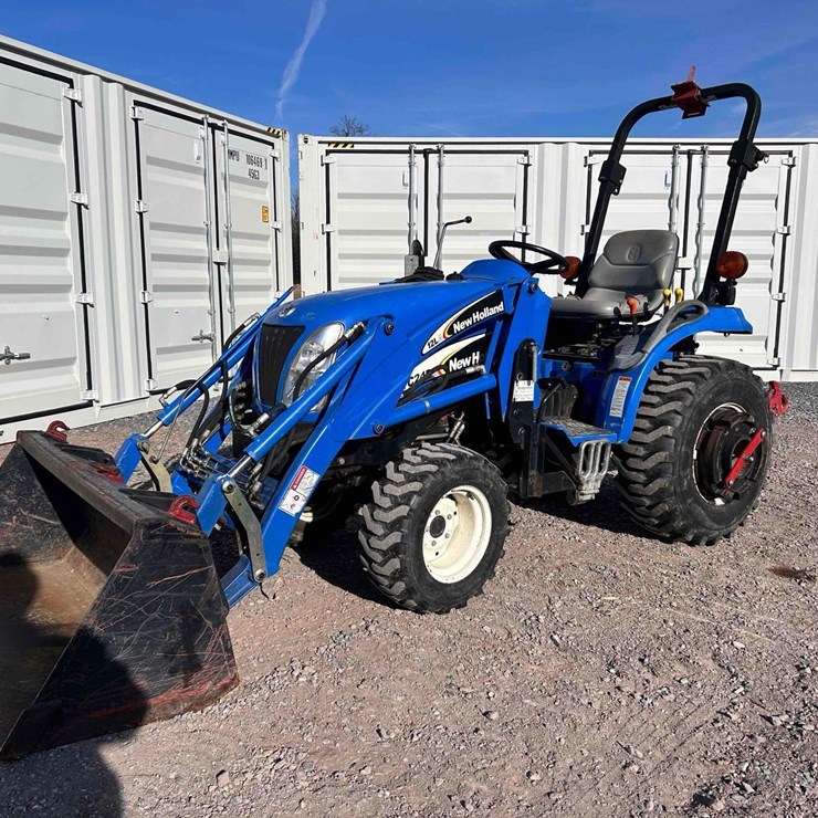 NEW HOLLAND TC24DA
