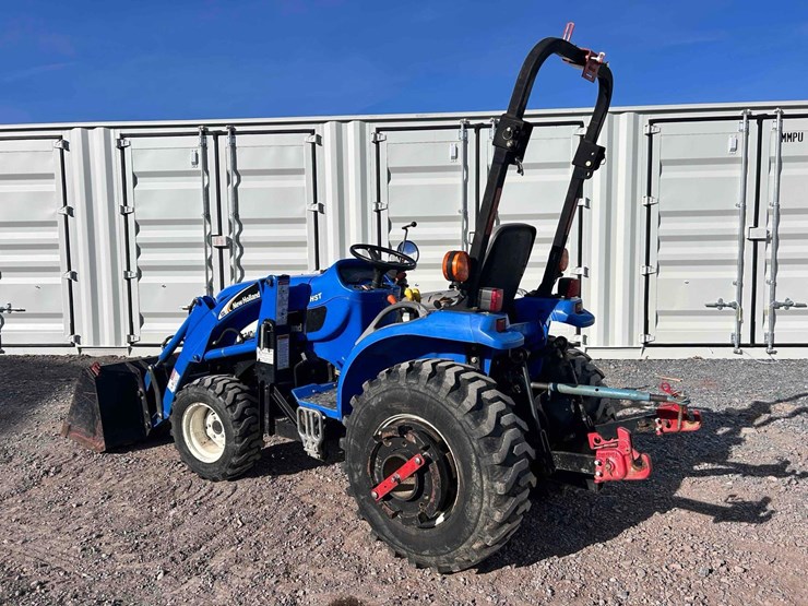 new-holland-tc24da-image-3